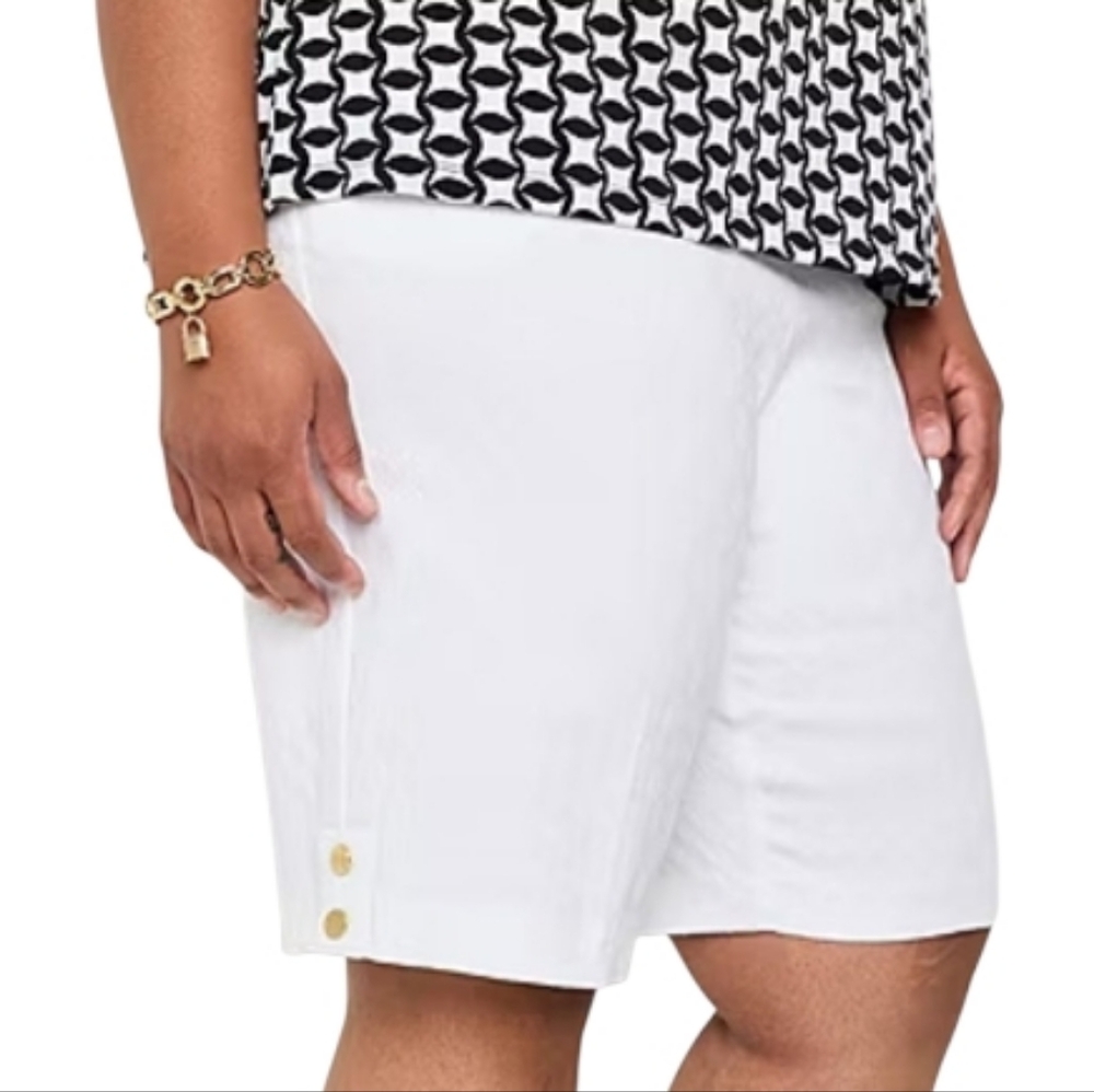 Liz Claiborne Women's Size 22W Bermuda Shorts Pull On White Alyssa Mid-Rise